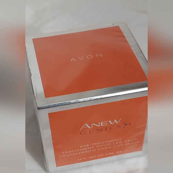 AVON SEALED Genic Eye Treatment New! - Picture 3 of 8